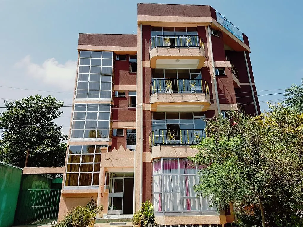 Kidus Yared Pension 바히르 다르